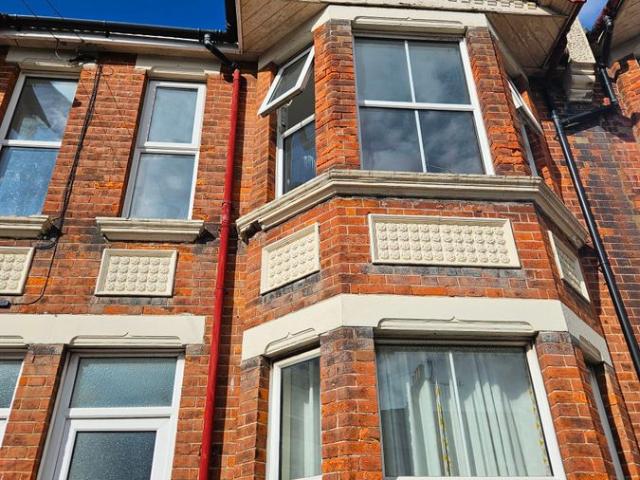 Mount Pleasant Road, Hastings TN34, 2 bed flat to rent, £1,100 pcm | PrimeLocation