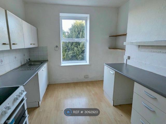 Mount Pleasant Road, Hastings TN34, 2 bed flat to rent, £950 pcm | PrimeLocation