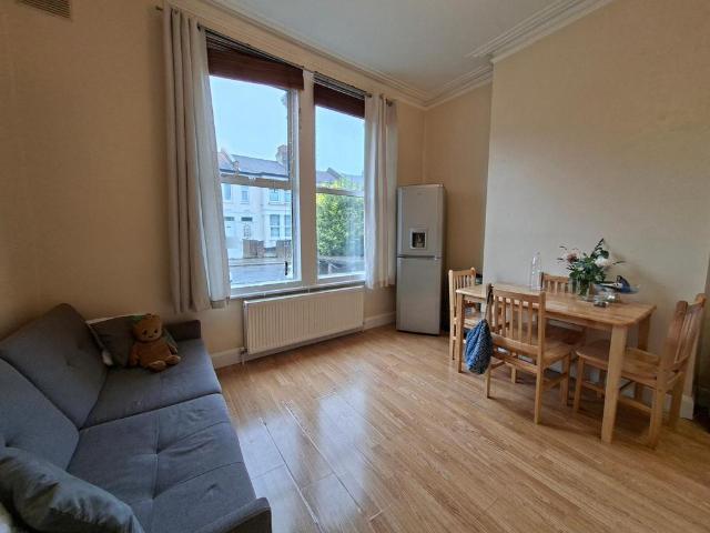 Mount Pleasant Road, London, N17 1 bed apartment to rent £1,495 pcm £345 pw