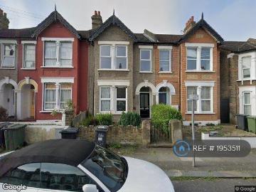 Mount Pleasant Road, London, SE13 2 bed maisonette to rent £1,695 pcm £391 pw