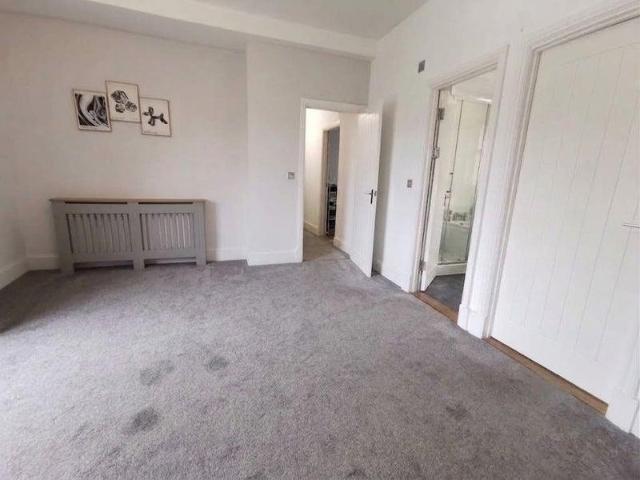 Mount Pleasant, Swansea, SA1 Studio to rent £820 pcm £189 pw
