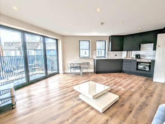 Mount Road, London SW19, 2 bed flat to rent, £2,450 pcm | PrimeLocation