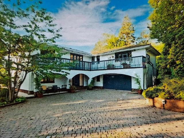 Mount Road, Woking GU22 5 bed detached house to rent £4,495 pcm £1,037 pw