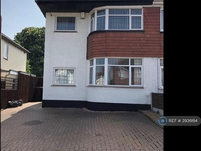 Mount Road, Wolverhampton, WV4 2 bed semi detached house to rent £1,050 pcm £242 pw