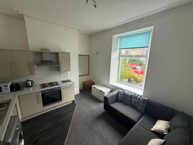 Mount Street, City Centre, Aberdeen AB25, 2 bed flat to rent, £625 pcm | PrimeLocation