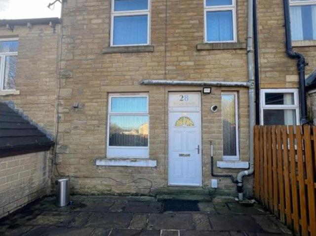 Mount Street, Huddersfield HD1, 2 bed terraced house to rent, £675 pcm | PrimeLocation