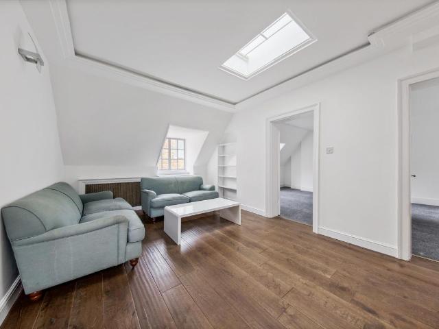 Mount Street, Mayfair, London W1K, 3 bed flat to rent, £4,984 pcm | PrimeLocation