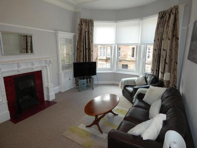 Mount Stuart Street, Glasgow G41 2 bed flat to rent £1,375 pcm £317 pw