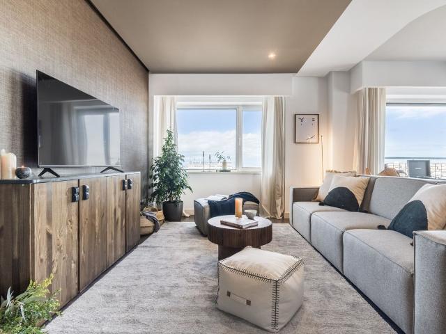 Mountain Themed 2 Bedroom Apartment with Pool and Gym in Centro, Madrid Amsterdam Apartments for Rent