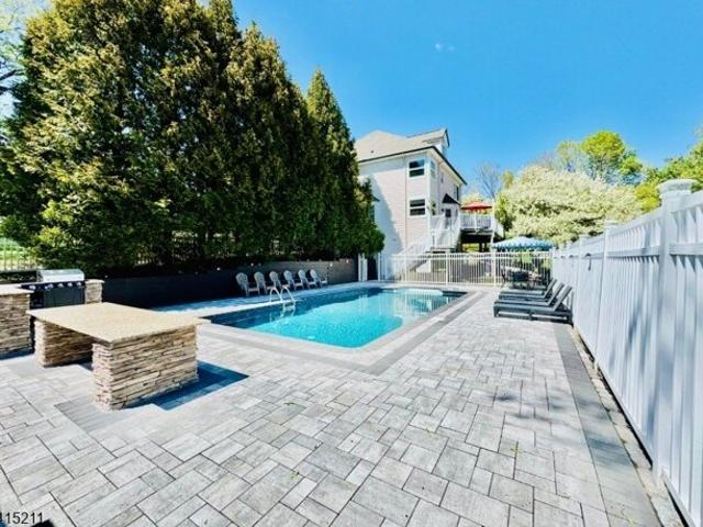Mountain View Dr, Wantage Township, Home For Sale