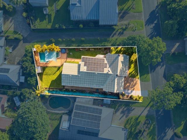 Mountain Views, Poolside Summers & Room for the Whole Family