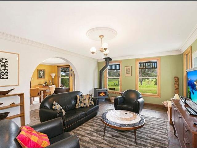 Mountain views, Sparkling Pool, Peaceful location