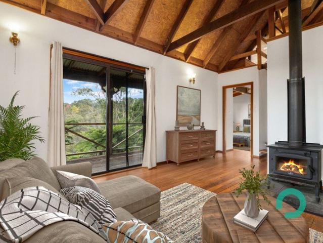 Mountain cottage with amazing views