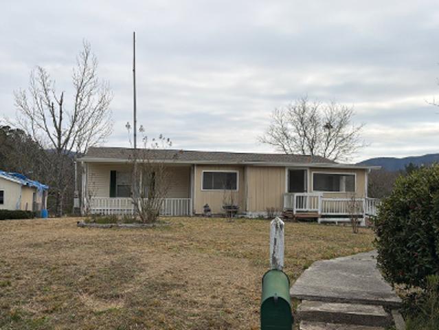 Mountain Crest Dr