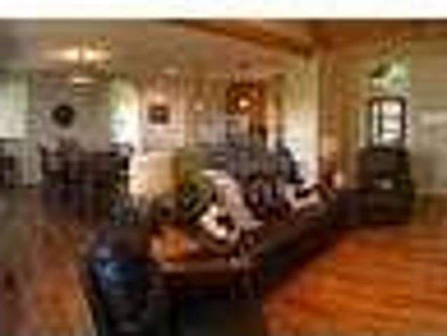 Mountain Hilltop 3 bedrooms 3.5 bathrooms home Fletcher