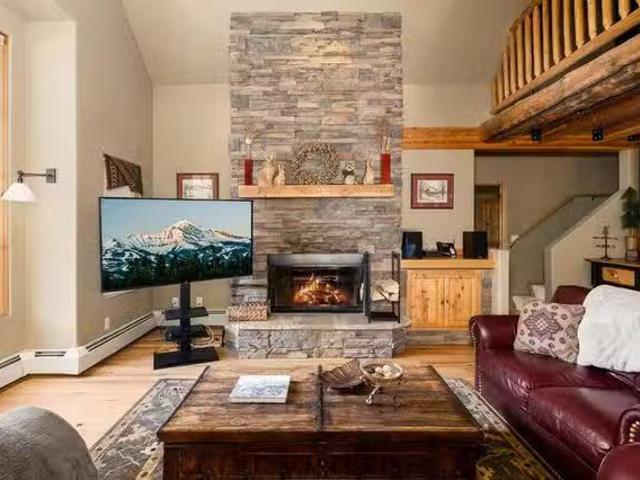 Mountain Home Road