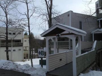 Mountainside Dr, Stowe, Condo For Sale