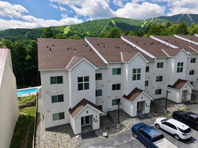 Mountainside Dr Unit,warren, Condo For Sale