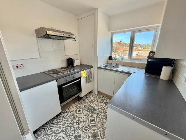 Mountfield Drive, NOTTINGHAM 2 bed flat to rent £800 pcm £185 pw
