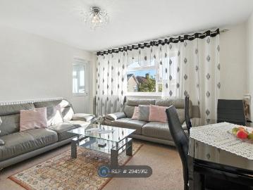 Mountfield Road, London E6, 3 bed flat to rent, £2,300 pcm | PrimeLocation