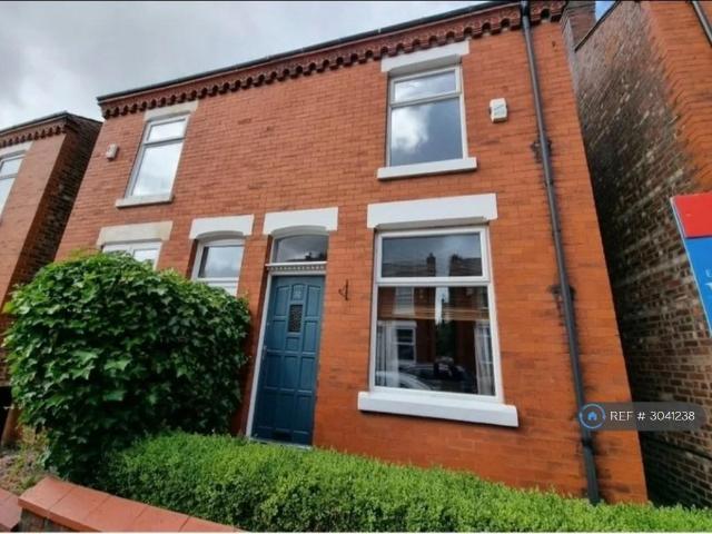 Mountfield Road, Stockport, SK3 2 bed terraced house to rent £1,100 pcm £254 pw