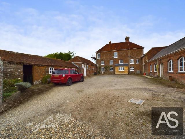 Mountfield TN32 3 bed semi detached house to rent £2,000 pcm £462 pw