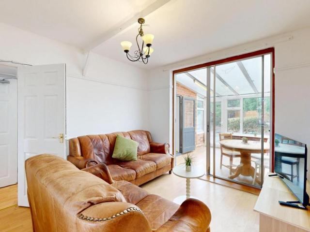 Mountfields Drive, Loughborough LE11 4 bed house to rent £2,080 pcm £480 pw