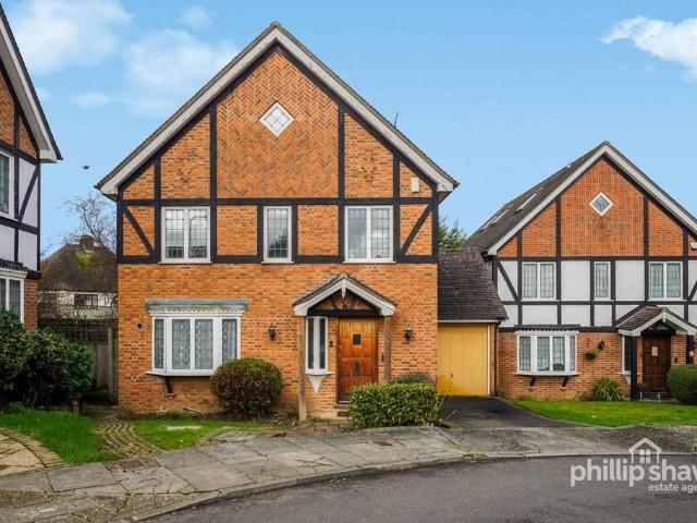 Mountington Park Close, Harrow, HA3 5 bed detached house to rent £3,500 pcm £808 pw