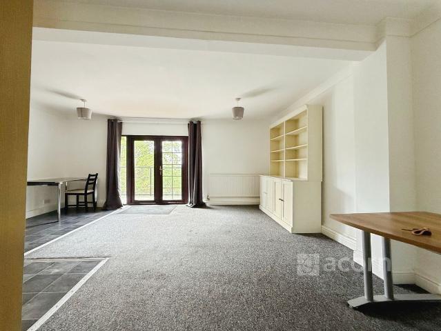 Mounts Road, Greenhithe DA9, 3 bed flat to rent, £1,575 pcm | PrimeLocation