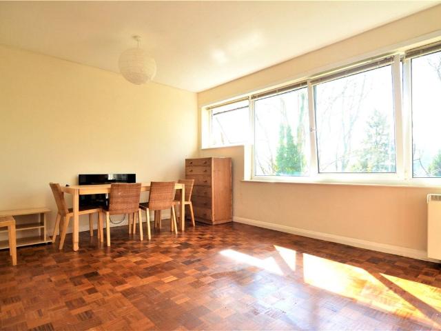 Mountside, Church Hill, Caterham CR3, 2 bed flat to rent, £1,450 pcm | PrimeLocation