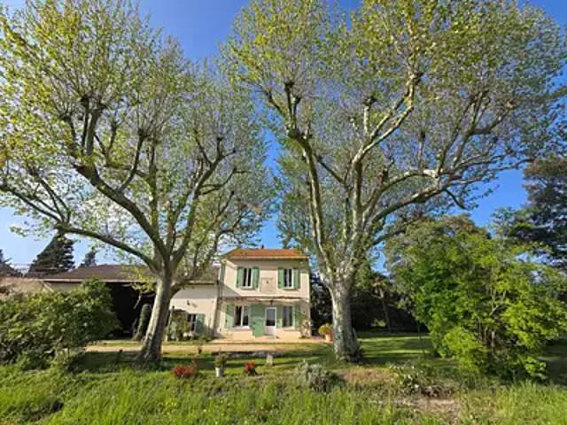 Mouriès 13890 Achat / Vente maison 7 pièces t7 terrasse parking