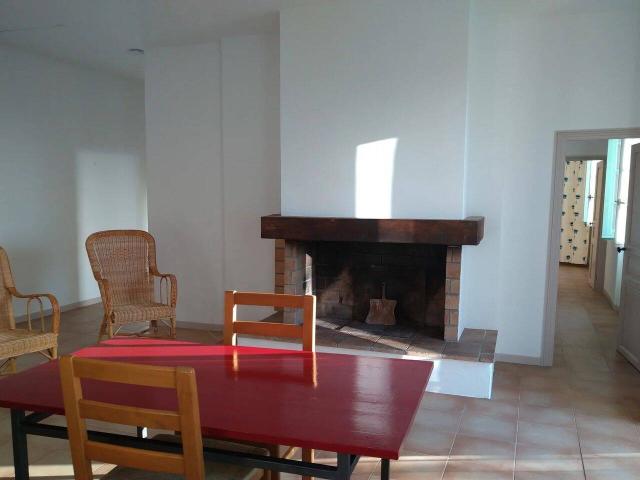 Moussac, Appartement de type 3 avec climatisation