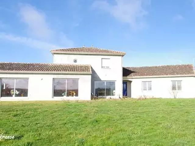 Moussac 86150 Achat / Vente maison 6 pièces t6