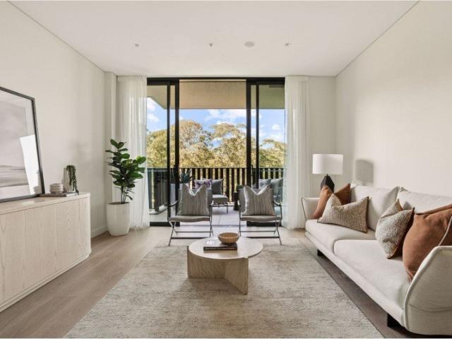 MOVE IN NOW | LIGHT FILLED TWO BEDROOM APARTMENT WITH DUAL ASPECT