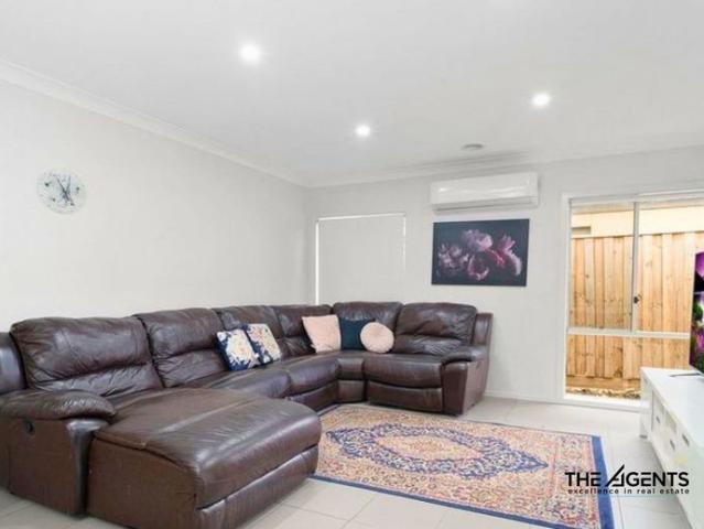 Move In & Enjoy – Spacious Family Home in Point Cook