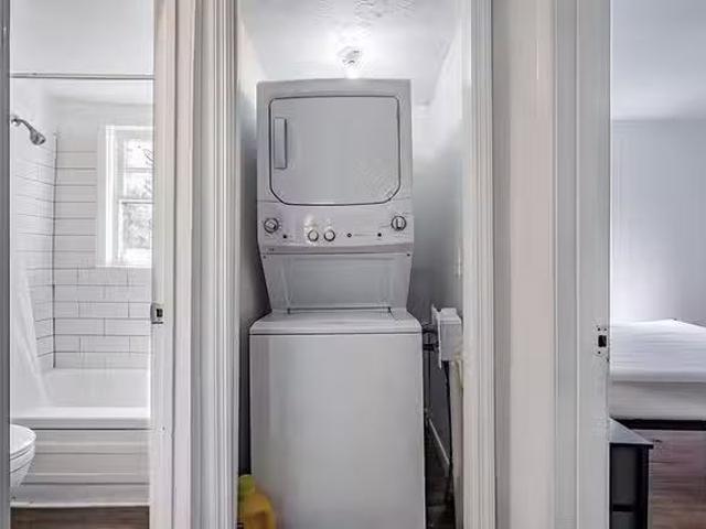 Move In Fees Waived‼Cleaning Services Included Free Fast WIFIP.