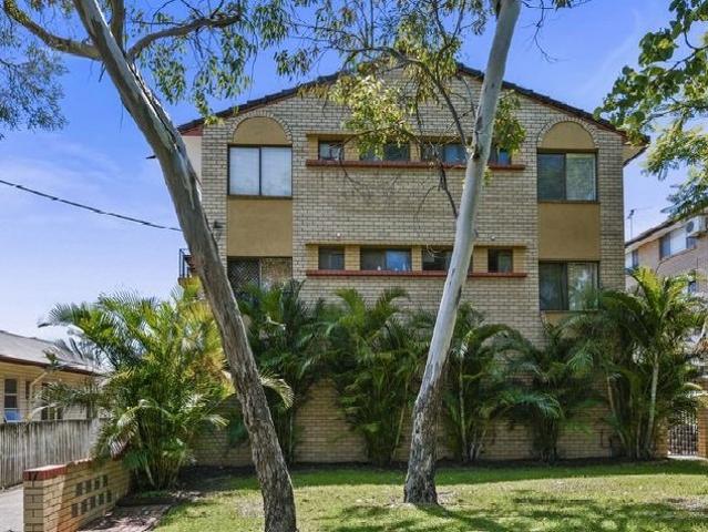 Move in for Christmas! Virtual Tour Available!