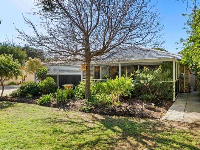 Move In Ready Modern Family Home in Peaceful Coodanup Setting