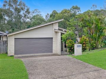 Move In Ready Modern Family Home Quiet Cul De Sac!