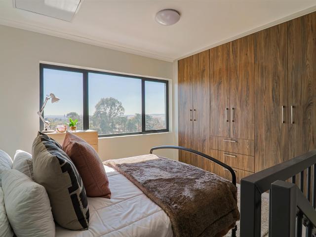MOVE IN READY ONE BEDROOM ONE BATHROOM LOFT APARTMENT FOR RENT