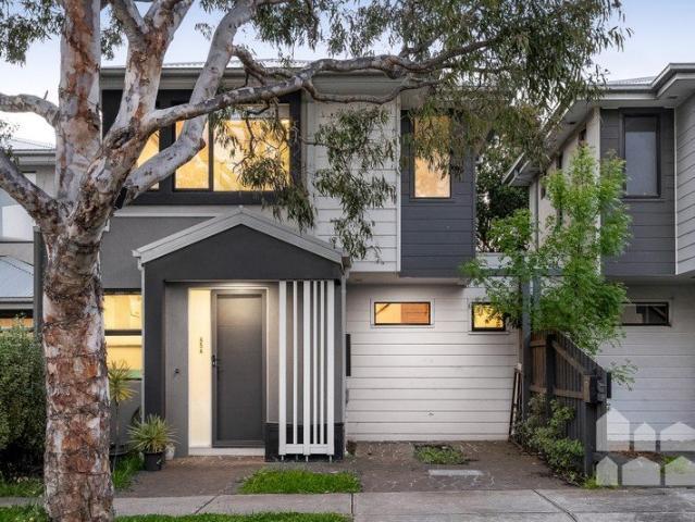 Move in ready and low maintenance in vibrant West Footscray