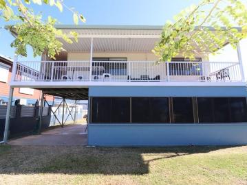 House for sale in Burdekin - Equipped kitchen