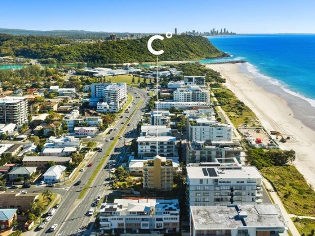 Move In Ready Beachside Living in Northern Palm Beach