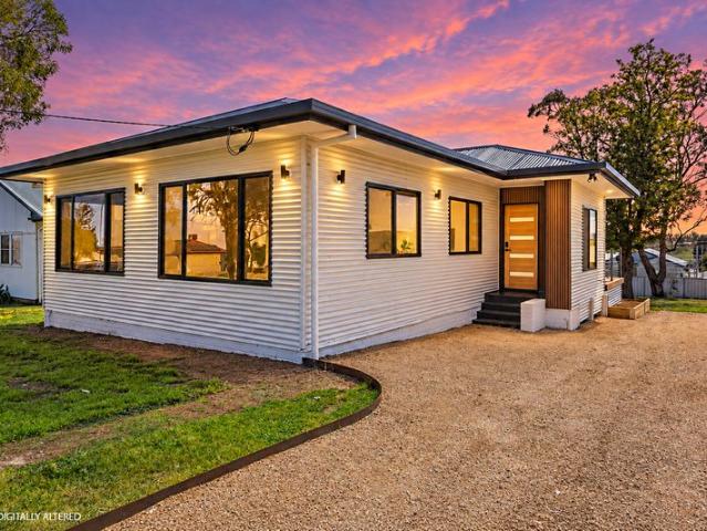 Move In ready & beautifully renovated