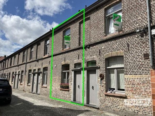 Move in ready city home with two bedrooms in a quiet locati…