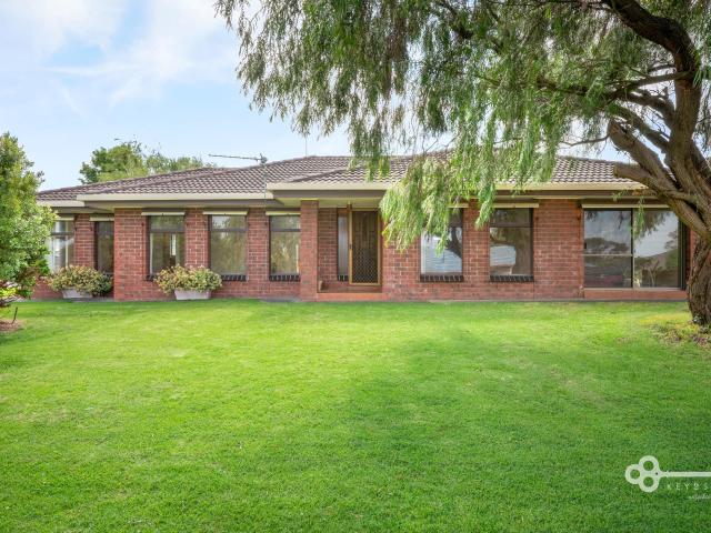 Move in ready – close to schools