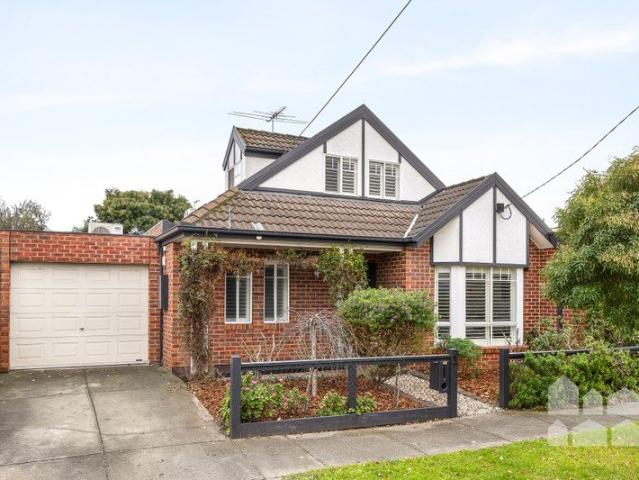 Move in ready comfort in a coveted pocket of Yarraville