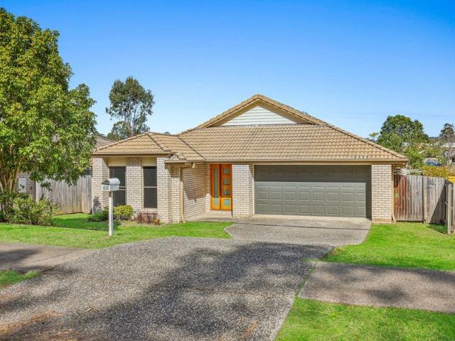 Move In Ready Comfort & Spacious Family Appeal