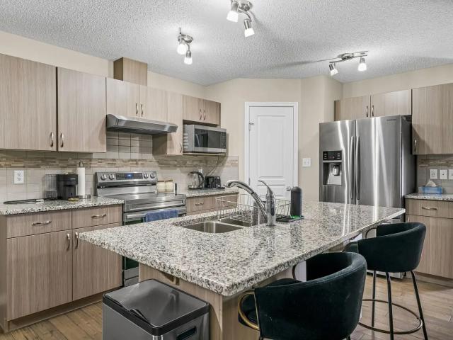 ?MOVE IN READY | FULLY FURNISHED SINGLE FAMILY HOME? | WALKER LAKE?