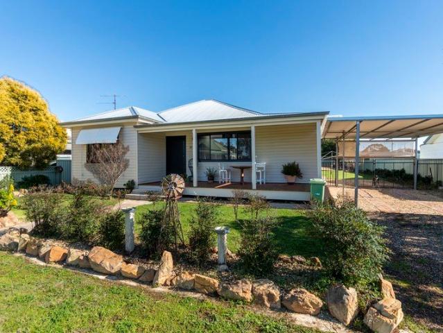 Move In Ready, Fully Renovated Home on a Spacious 1,012sqm Block
